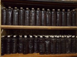 Более пяти тысяч литров фальсификата алкогольной продукции изъяли в Евпатории