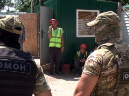 В Симферополе полицейские выявили 13 нелегальных мигрантов