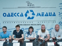 Грязь, фейки и антиагитация: с чем столкнулась «ЗеКоманда» в Одесской области перед выборами