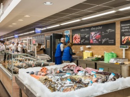 Украинцы нашли в известном супермаркете дохлятину, просрочку и вонючих кур: большие приключения в маленьком Varus