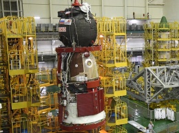 Фото дня: корабль «Союз МС-14» для доставки робота «Федора» на МКС готовится к запуску
