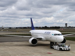 В России самолет "проклятого рейса" заминировали перед вылетом: "Люди ох*ели от страха", видео