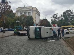 Жуткая авария на Яворницкого: подробности о пострадавших