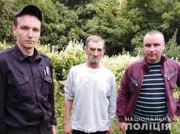 В Сумской области полиция спасла мужчину, который на двое суток застрял в болоте