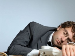 Днем точно не уснете: ученые рассказали о лучших продуктах против дневной сонливости