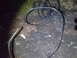 В Кривом Роге безработный мужчина вырезал 60 метров кабеля