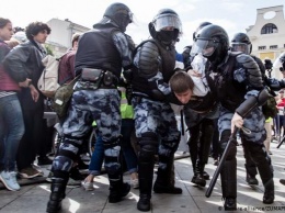 Комментарий: Репрессии не сломят российскую оппозицию