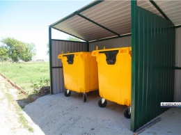 В Керчи появляются удобные чистые контейнерные площадки