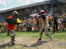 Факельное шествие и инквизиция: Каменец перенесет туристов в средневековье