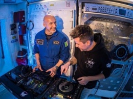 Астронавт ESA сыграл диджей-сет в космосе