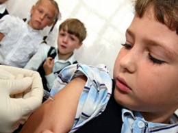 Будут ли в Украине пускать детей в школы и детские сады без прививок