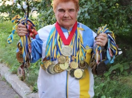 Фото 79-летней альпинистки из Миргорода - в числе победителей всеукраинского конкурса