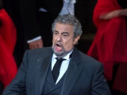 Обвинения Пласидо Доминго в сексуальных домогательствах раскалывают мир оперы