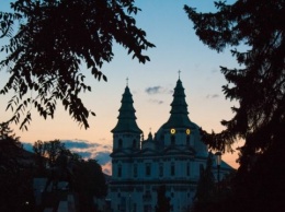 Художественная импреза и фильмы на соборе: Тернополь отмечает День города