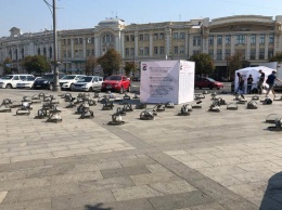 120 капканов: в Харькове проходит акция «Узники Кремля»