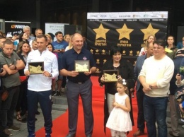 Шевченко и Дерюгина получили именную звезду на Площади звезд в Киеве