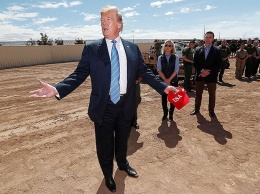 Деньги на сдерживание российской агрессии Трамп использует на строительство стены на границе с Мексикой