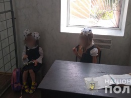 «Мать бесследно исчезла несколько недель назад»: история трех сестер из Харьковской области обрастает новыми подробностями (видео)