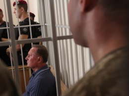 Суд отменил домашний арест Ефремову и позволил снять электронный браслет