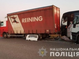 Еще одно ДТП с автобусом в Украине: трое погибших