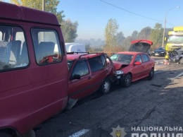 На окружной Броварской дороге под Киевом столкнулись 10 авто, есть погибший