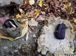 В винницком парке копы обнаружили схрон с боеприпасами