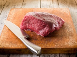 Стейк снова в меню, если верить новому обзору риска красного мяса