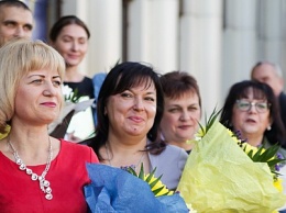 Учителя из Никополя, Марганца и Покрова получили областные премии
