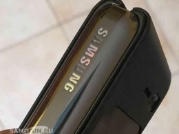 Дорогостоящий Samsung Galaxy Fold теряет буквы логотипа