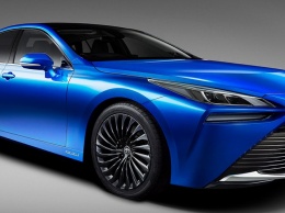 Toyota представила новый водородный седан