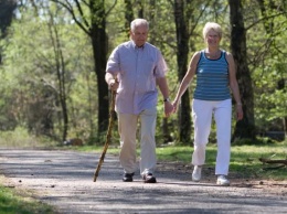 Ученые связали медленную ходьбу со старением мозга