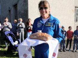 Американская астронавтка с украинскими корнями приехала к семье