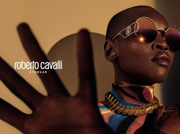 Роскошная Алек Век в осенней рекламной кампании Roberto Cavalli
