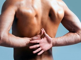 Почему может болеть спина: причины от не очень до очень опасных