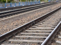 В Запорожской области двое мужчин попали под поезд