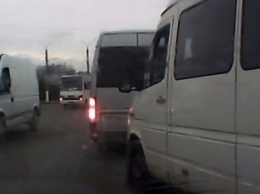 Как ездят маршрутчики в Мелитополе показали на видео