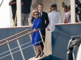 Джиллиан Андерсон в роли Маргарет Тэтчер на съемках 4-го сезона "Короны"