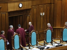 «Судьи Украины» пояснили, почему Шевчука нельзя восстановить в должности председателя КС