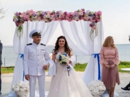 Освобожденный из российского плена моряк Беспальченко справил свадьбу