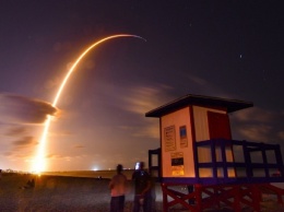 SpaceX хочет высадить звездный корабль на Луну до 2022 года