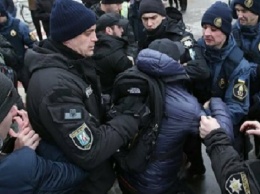 На Днепропетровщине пьяные мужчины подрались с полицейскими
