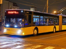 В Киеве ночные троллейбусы сократят график движения: подробности