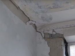 В Верхнеднепровске разваливается дом