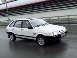 Мечта 90-х: Блогер нашел редкий реэкспортный ВАЗ-2109 в «идеале»