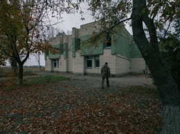 На Херсонщине морпехи год живут в заброшенном лагере из-за того, что депутаты не хотят передать его МОУ (ФОТО, ВИДЕО)