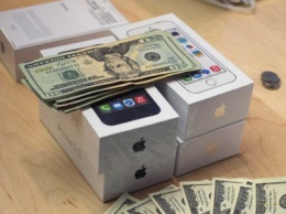 Apple может начать продавать iPhone по подписке