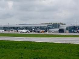 Львовский горсовет предложил государству отдать местный аэропорт городу