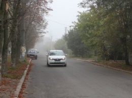 В Днепре, в поселке Мирном, проводят масштабный ремонт дорог