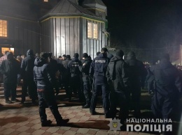 За один день в двух селах Сторожинецкого района случились инциденты в храмах