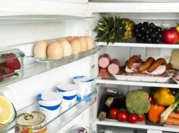 Названы девять продуктов, которые нельзя держать в холодильнике